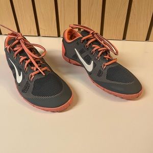 Nike WMNS Free Bionic Women's Running Shoes Size 6.5 Grey/Salmon 599269-401